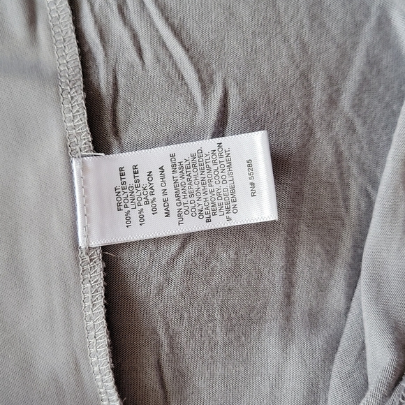 Express Sleeve less Top - Picture 5 of 5